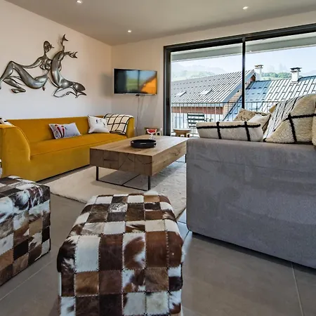 New Triplex 4 Bedroom Near Slopes Balcony & View * Albiez-Montrond