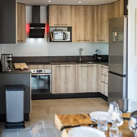 New Triplex 4 Bedroom Near Slopes Balcony & View Appartement *