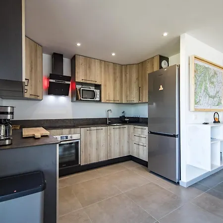 New Triplex 4 Bedroom Near Slopes Balcony & View Appartement *