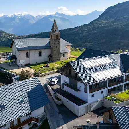 New Triplex 4 Bedroom Near Slopes Balcony & View Appartement